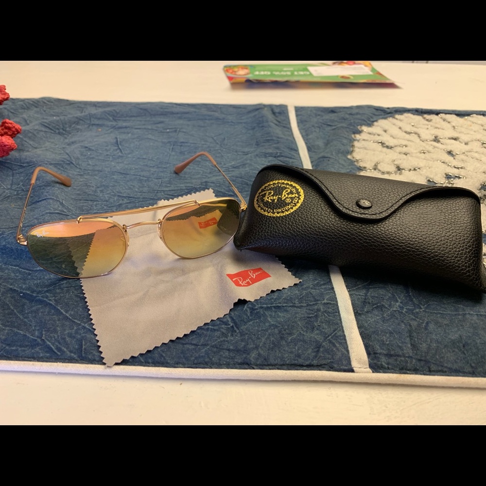 Raybans hexagon aviator